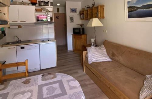 Areches Apartment | Appartement cosy 2-4 pers. - centre village, proche remontées, piscine, terrasse plein sud - FR-1-342-154