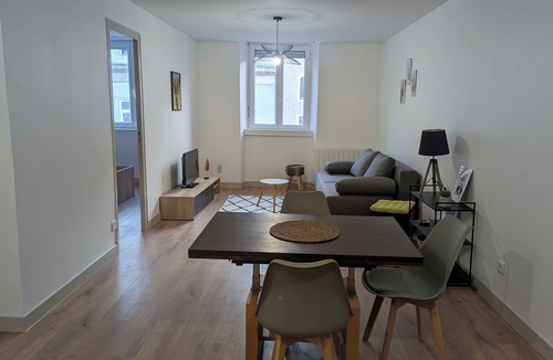 Nantua Apartment | Appartement du lac - 4 Personnes