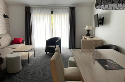 Eaux-Bonnes Apartment | Appartement duplex avec accès piscine, animaux acceptés, 8 pers. à Gourette - FR-1-860-10