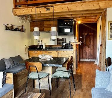 Les Tines Apartment | Appartement ensoleillé aux Tines, vue Massif