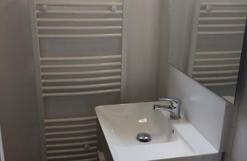 Aurillac Apartment | appartement Marie Maurel Duplex et sa pizza offerte