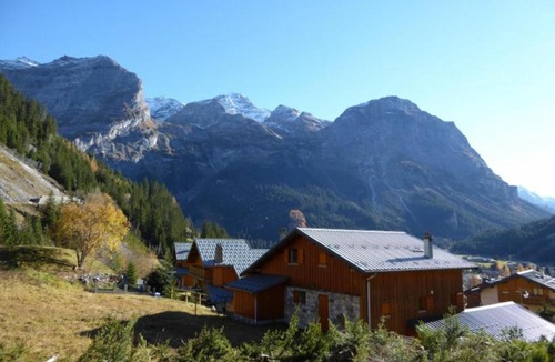 Pralognan-la-Vanoise Apartment | Appartement Pralognan-la-Vanoise, 3 pièces, 4 personnes - FR-1-464-72