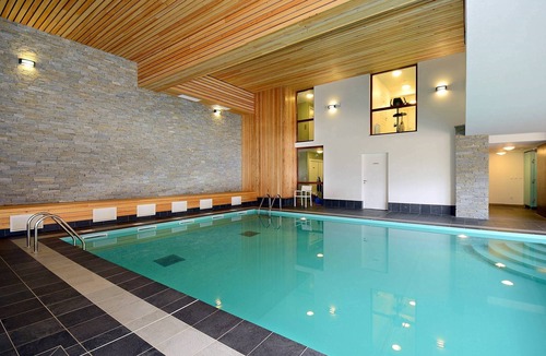Vaujany Condo | Appartement proche du téléphérique | Accès piscine + Wi-Fi Gratuit
