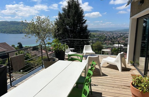 Annecy-le-Vieux Apartment | Appartement RDC 6 Pers, vue Unique lac Annecy, Terrasse 60 m² et Spa, à 5 mn lac