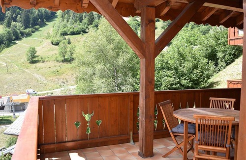 Champagny-en-Vanoise Apartment | Appartement spacieux, proche télécabine, terrasse, WiFi - FR-1-464-51