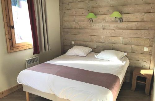 La Perriere Apartment | Appartement skis aux pieds avec parking à La Tania - FR-1-513-77