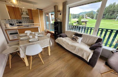 Les Gets Apartment | Appartement skis aux pieds, rénové, 2 ch., Les Gets - FR-1-598-18