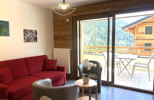 Saint-Jean-dʼAulps Apartment | Appartement spacieux au centre, près télécabine, terrasse - FR-1-573-141