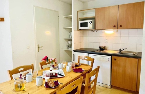 Termignon Apartment | Appt 6 pers - "Ambrocéla" - snow front -Termignon