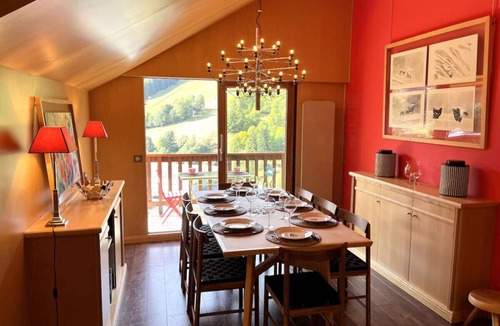 Meribel Centre Apartment | Appt 8p, ski-in, ski-out, parking