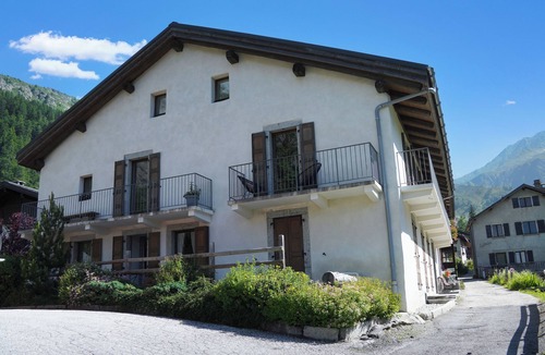 Montroc Apartment | Apt Arsene1 Mont Blanc Views 3-min to Ski, Le Tour (Argentière), France