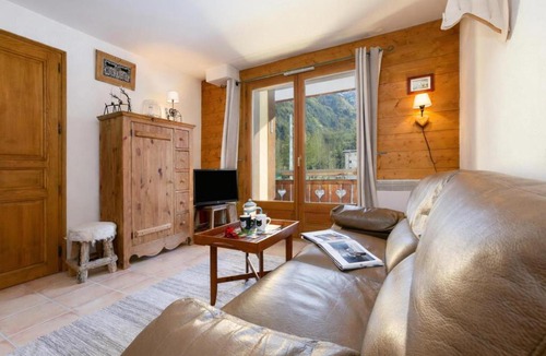 Chamonix-Mont-Blanc Apartment | Apt Capucins22 Mont Blanc View 1BR w/Balcony Garage - Happy Rentals