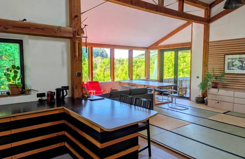 Jalogny House | Architectural Eco-Villa near Cluny - 8 guests - Yoga Studio + Separate Appt
