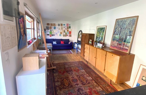 Nogent-sur-Marne Apartment | Artist’s Studio retreat close to the heart of Paris