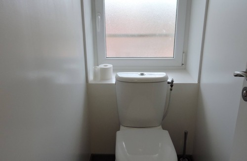 Ars-sur-Formans Apartment | Atypical apartment in the heart of the village of Ars sur Formans, private parking space