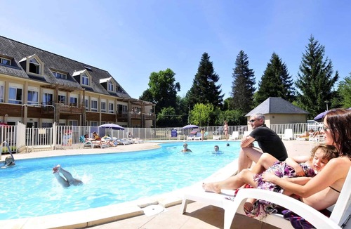 Entraygues-sur-Truyere Condo | Au cœur de l’Aveyron | Piscine extérieure| Sauna