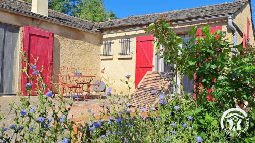 Saint-Pierre-de-Trivisy House | Au pré vert