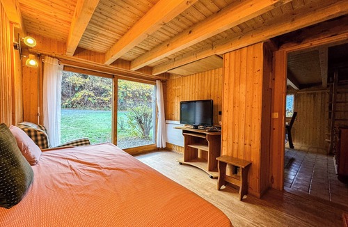Les Bossons Ski Chalet | Authentic family chalet with garden in Chamonix