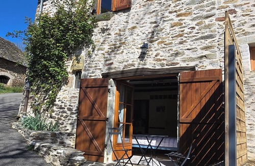 Vieillevie House | Auvergne country house 15 kms from the medieval village of Conques