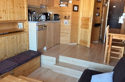 Avoriaz Apartment | Avoriaz - Le Snow - Cosy studio sleeps 4 - Resort center at the foot of the slopes