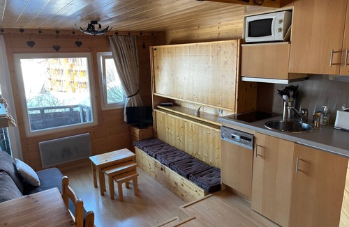 Avoriaz Apartment | Avoriaz - Le Snow - Cosy studio sleeps 4 - Resort center at the foot of the slopes