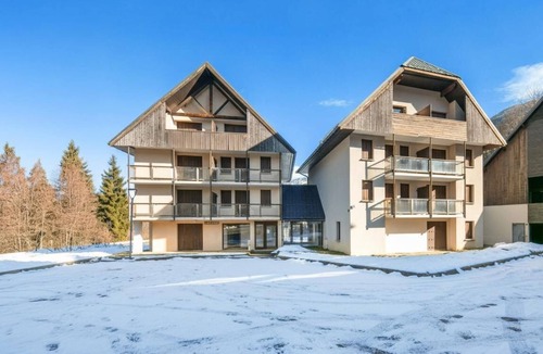 Saint-Colomban-des-Villards Apartment | Balcony, parking, ski locker, 37m², Saint Colomban des Villards
