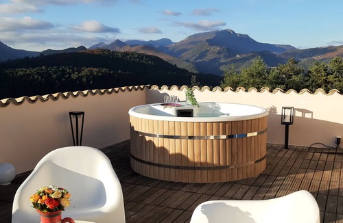Chateauneuf-de-Bordette Villa | Beautiful Mas with private Spa and swimming pool, in the heart of nature in Drôme Provençale