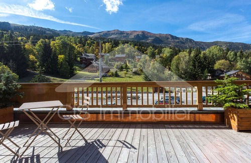 Meribel Centre Apartment | Beautiful 3-room apartment in Méribel center near slopes, with parking and WIFI