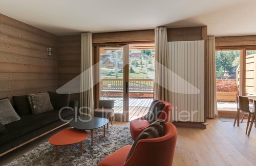 Meribel Centre Apartment | Beautiful 3-room apartment in Méribel center near slopes, with parking and WIFI