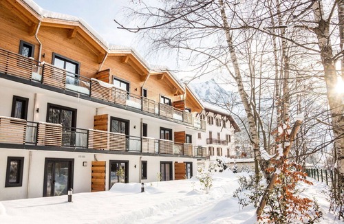Les Tines Apartment | Beautiful apartment for 6 people with pool, hot tub, TV, balcony and parking