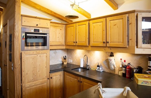 La Perriere Apartment | Beautiful ski in/out duplex appartement in La Tania