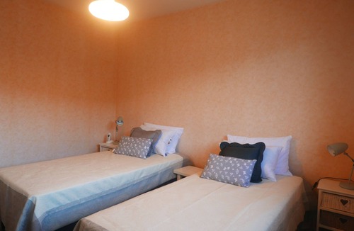 Nyons Apartment | beautiful, spacious and bright apartment with balcony and terrace facing south west