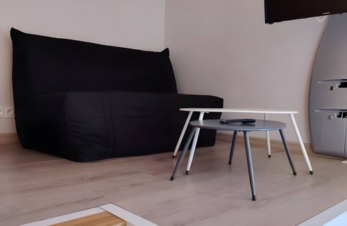 Grande-Riviere-Chateau Bed & Breakfast | Bed and Breakfast 'Chambre La Grande Ourse' with Lake View, Shared Terrace and Wi-Fi
