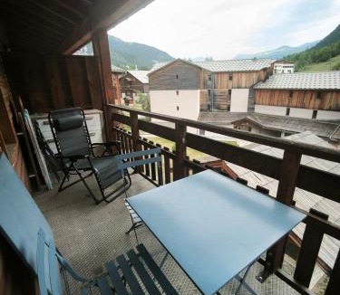 La Celle-sous-Gouzon Apartment | Bel appartement au pied des pistes avec terrasse ensoleillée - Pelvoux-Vallouise
