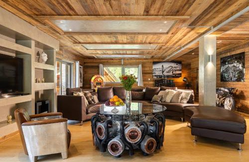 Les Brevieres Ski Chalet | Black Diamond - Chalet Tango