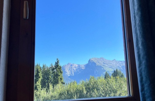 Les Esserts Apartment | Bright apartment at the foot of the slopes with direct access to Grand Massif