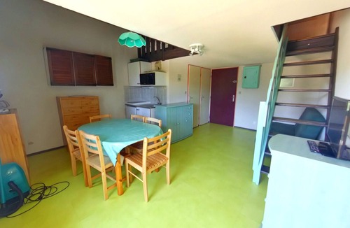 Premanon Apartment | Bright apartment for 6 in Prémanon center