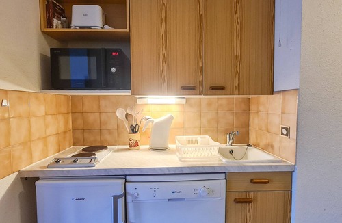 Flaine Apartment | Bright studio in Flaine center with balcony, sleeps 4