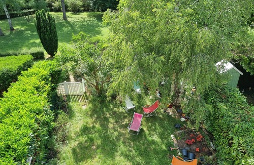Saint-Germain-en-Laye House | British on the outside, Latina on the inside
