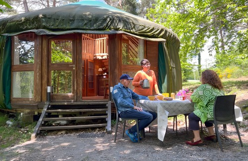 Chataigneraie Cantalienne House | Cabin 'La Passionata' with Private Terrace, Shared Garden and Air Conditioning