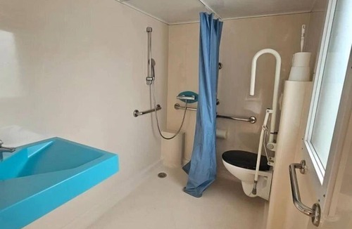 Charlieu House | Camping - ccbbife - Three Bedroom Apartment, Sleeps 6