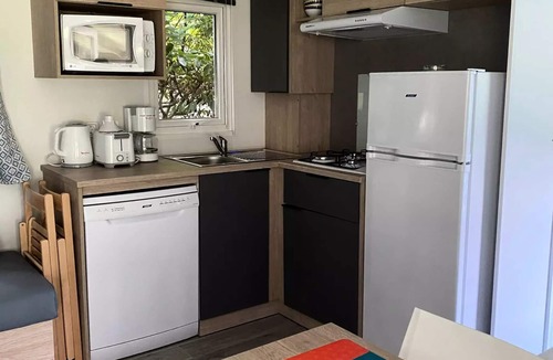 Monceaux-sur-Dordogne House | Campsite l'Echo du Malpas* - Mobile Home Premium 31m²/3 bedrooms + TV + LV + Plancha + Wifi one device 8 people
