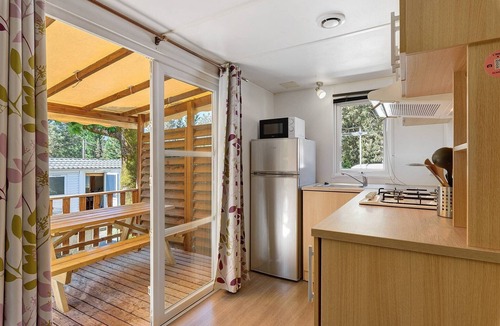 Vaulnaveys-le-Bas RV Rental | Caravan "Mobil Home Lodge 77 No. 28" with Shared Pool