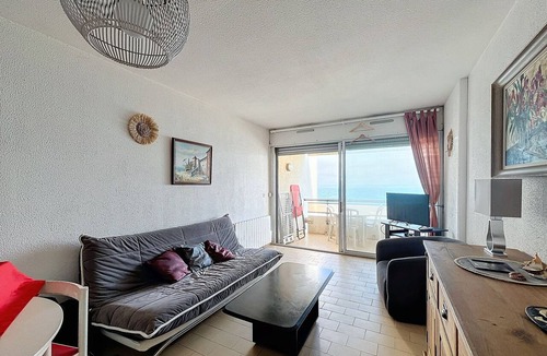 Carnon-Plage Apartment | Carnon F2 Seafront with Private Garage