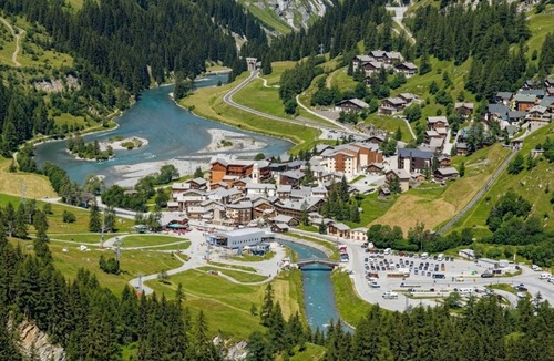 Les Brevieres Ski Chalet | Casa-Chalet Brizolée avec vue sur le lac à Tignes