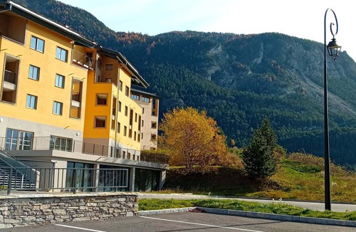Termignon Apartment | Central apartment with mountain view