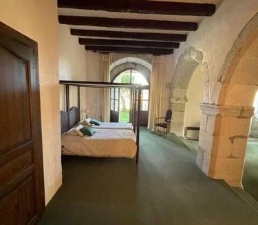 Genevois House | Château de Savigny - Suite Lion - Chambre familiale