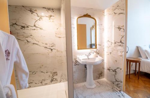 Thorens-Glieres Hotel | Château de Thorens