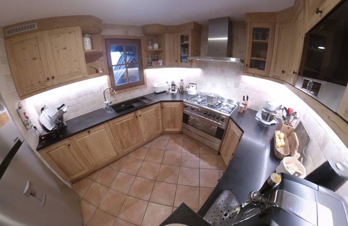 La Perriere Ski Chalet | Chalet 10-12 people in the heart of Hameau de la Tania, in the resort center