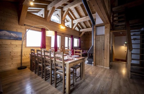 Plagne 1800 Ski Chalet | Chalet, 300m from resort center, terrace, fireplace or stove, tv, 158m², La Plagne